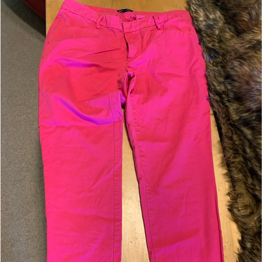 Pink gap capri pants
